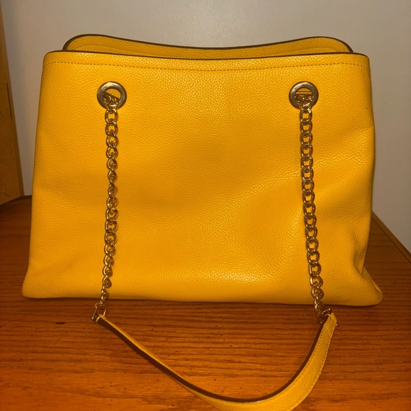 Kate Spade Jordyn Handbag in Gold - Picture 3 of 7